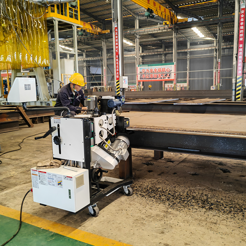 KQ-80R flatbed edge milling machine is widely used in the construction machinery industry